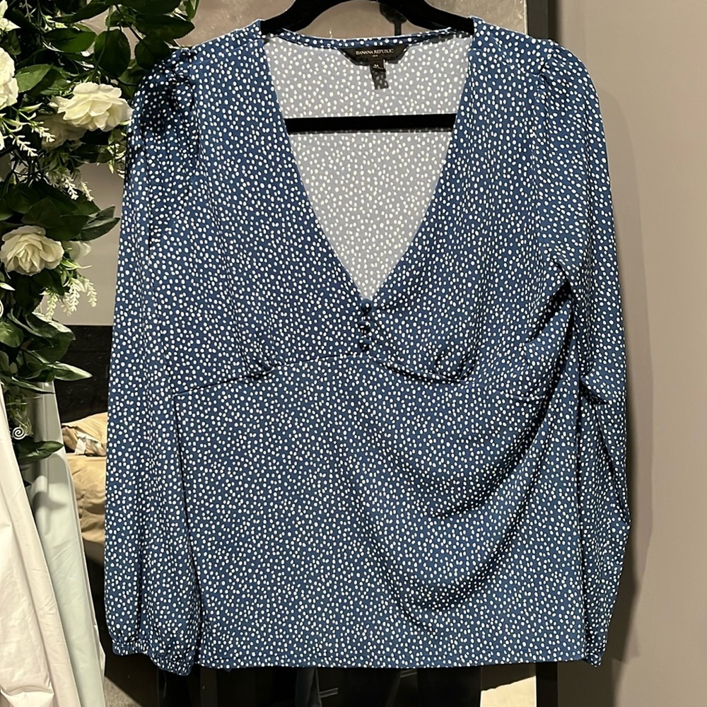 Banana Republic polka dot top